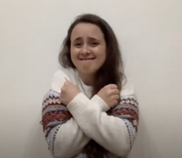 ⛶ 'Necesito un abrazo [vídeo en lengua de signos española]'